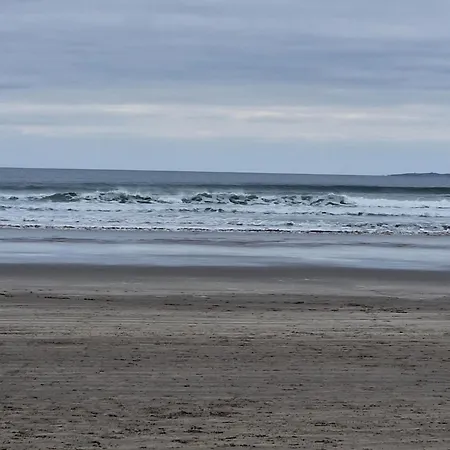 From With A Sea View 別荘